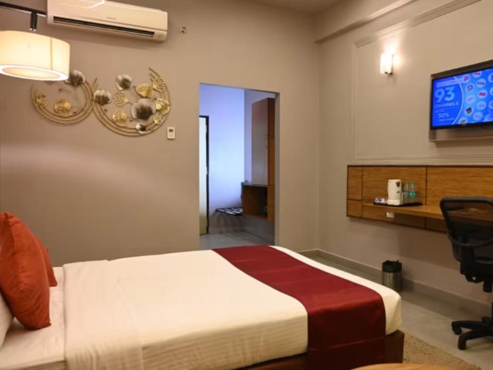 Hotel Polo Max Allahabad Prayagraj Esterno foto