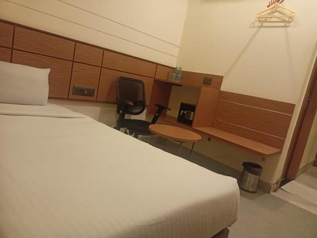 Hotel Polo Max Allahabad Prayagraj Esterno foto