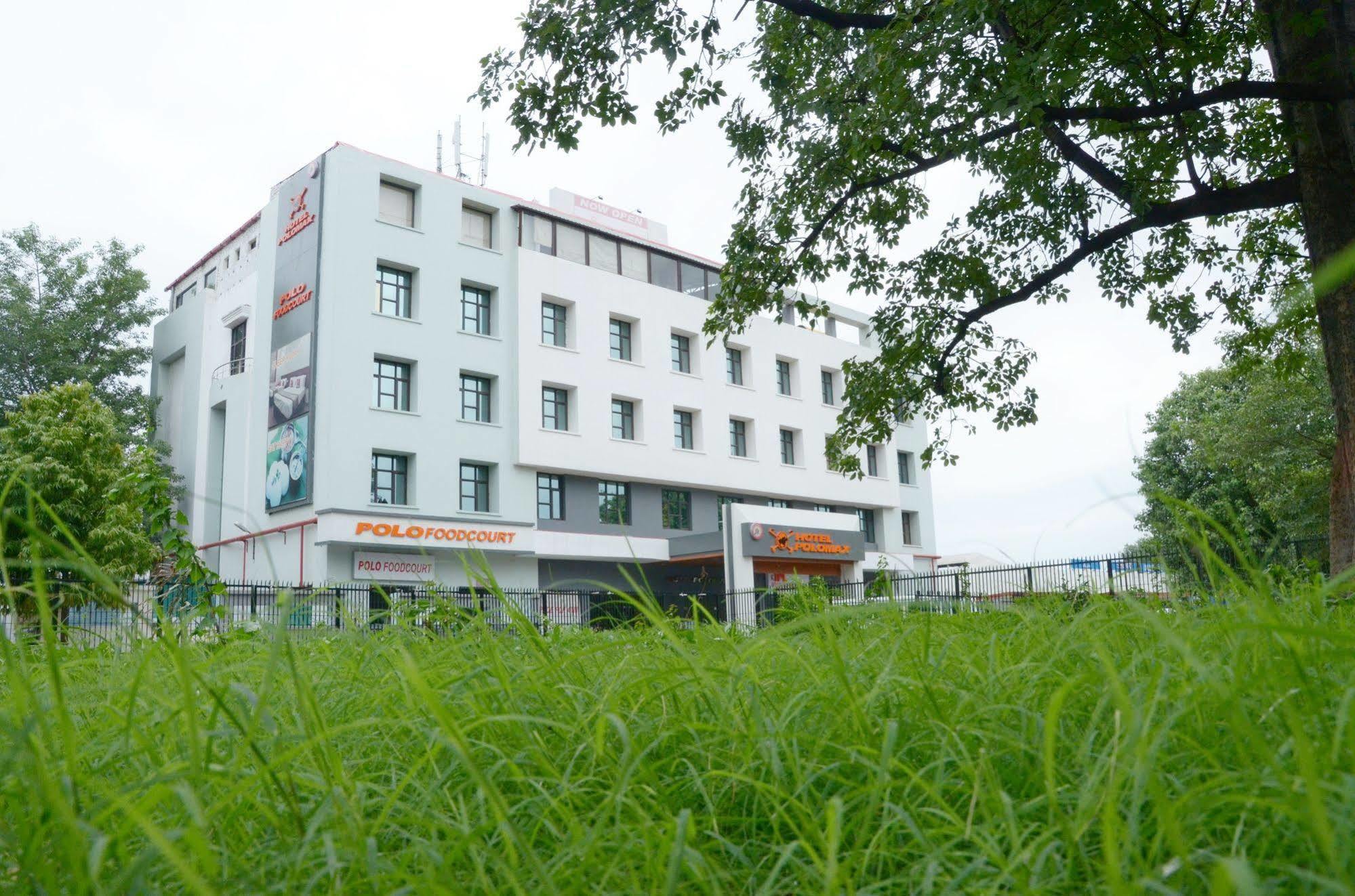 Hotel Polo Max Allahabad Prayagraj Esterno foto