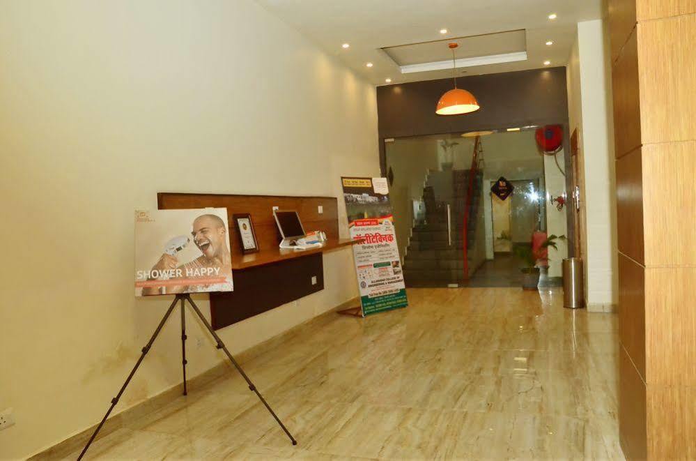 Hotel Polo Max Allahabad Prayagraj Esterno foto